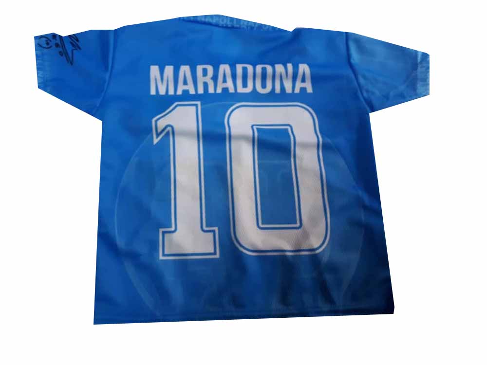 c1 SUPER T-SHIRT maglia meta' argentina, meta' buitoni , poliestere maradona  tifoso del NAPOLI DIEGO con autografo stampato, taglie adulti e bambini  omaggio PORTACHIAVI – Blu Super Shop