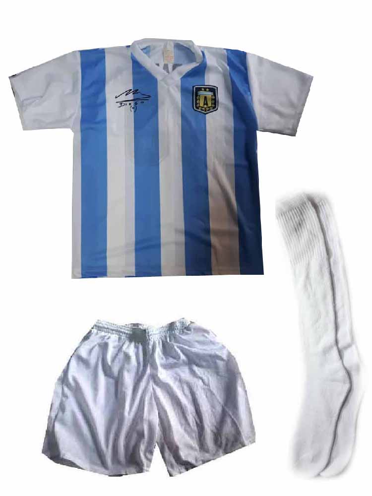 c1 SUPER T-SHIRT pantaloncini e calzettoni maglia argentina poliestere  maradona tifoso del NAPOLI DIEGO con autografo stampato, taglie adulti e